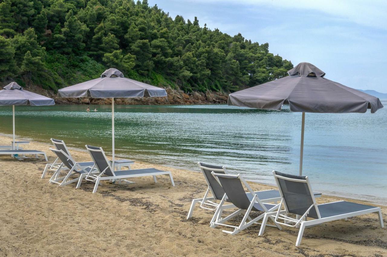 Komitsa Luxury Apartments Nea Roda Buitenkant foto