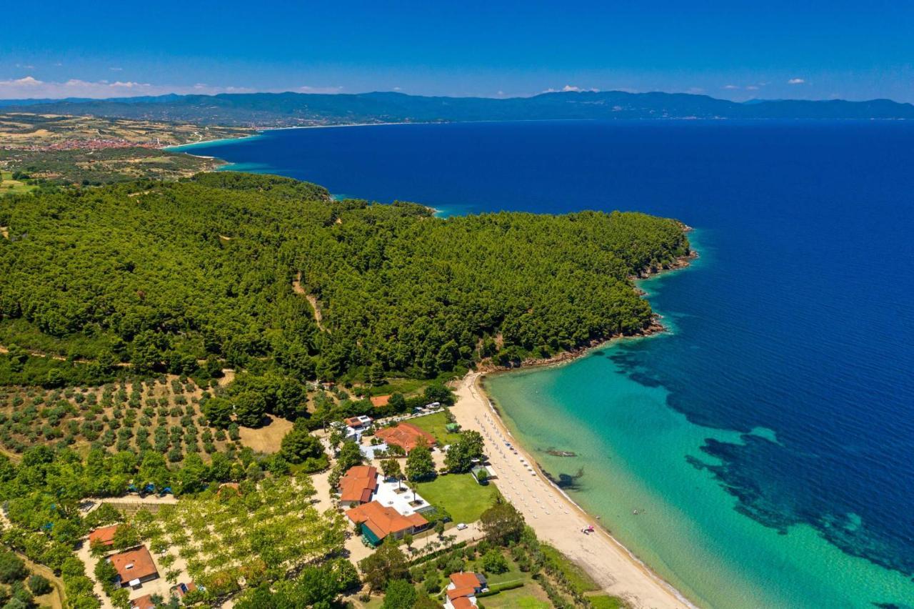 Komitsa Luxury Apartments Nea Roda Buitenkant foto